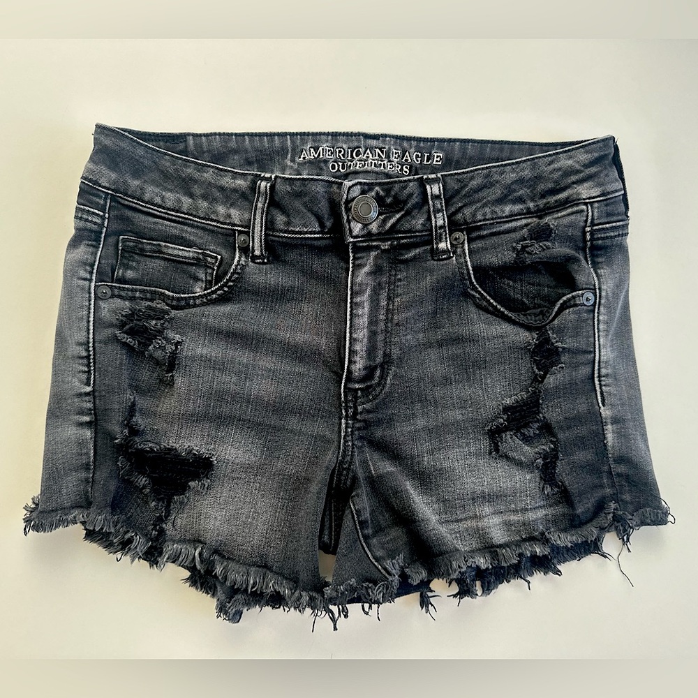 American Eagle - Black Washed Denim Shorts - super stretch - midi - size 10